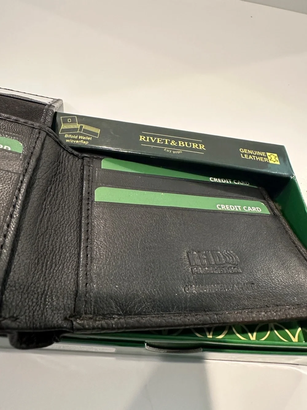 Rivet & Burr Black Genuine Leather Bi-Fold w/overlap RFID Blocket Wallet.